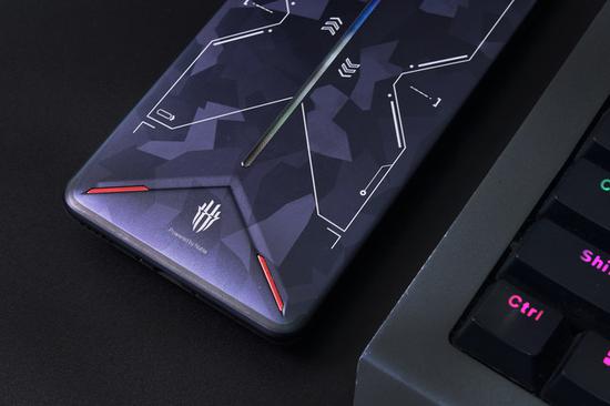 ▲红魔Mars电竞手机散热模块