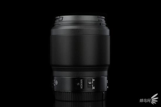 尼克尔 Z 50mm f/1.8 S镜头左侧面