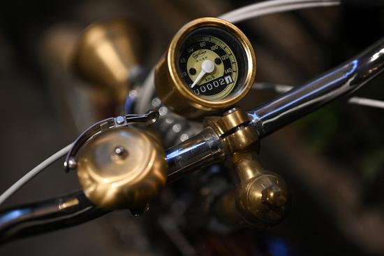 焦距:50mm　 光圈:f/1.8　 ISO感光度:800