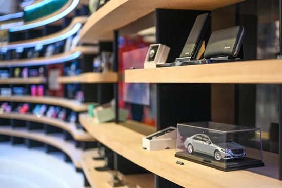 焦距:50mm　 光圈:f/1.8　 ISO感光度:250