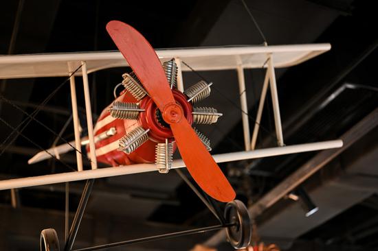 焦距:50mm　 光圈:f/1.8　 ISO感光度:1250