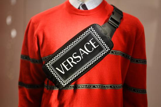 焦距:50mm　 光圈:f/1.8　 ISO感光度:320