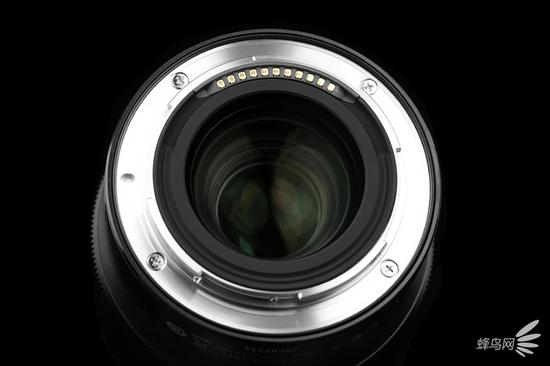 尼克尔 Z 50mm f/1.8 S后镜组镀膜及55mm的金属卡口