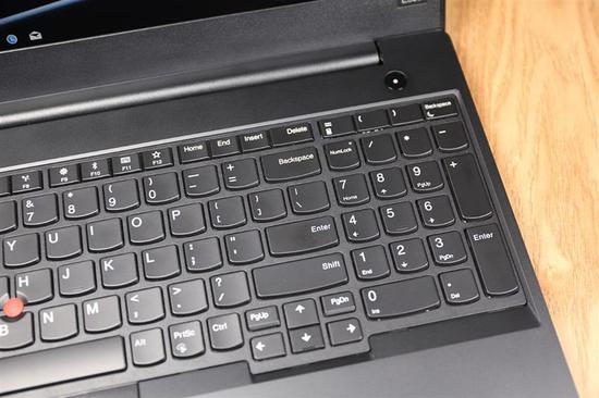搭載AMD RX 550獨顯!聯想Thinkpad E580評測 科技 第19張-尋夢科技 搭載AMD RX 550獨顯!聯想Thinkpad E580評測