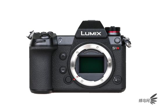 松下LUMIX S1R机身正面
