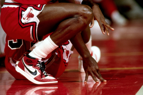 ▲乔丹脚下的 Air Jordan I. 图片来自:XXL