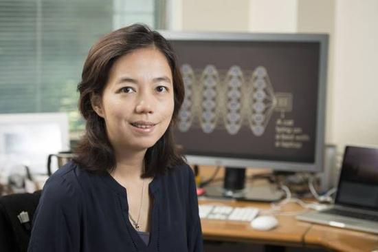 (斯坦福“以人为本”AI研究院联合主任李飞飞图自网络,版权属于原作者)