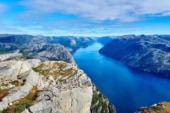 深入内陆的峡湾是挪威的标志性地形