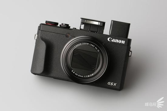 佳能PowerShot G5 X Mark II相机内置闪光灯和EVF取景器