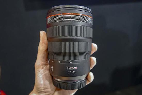 RF 24-70mm f / 2.8L IS