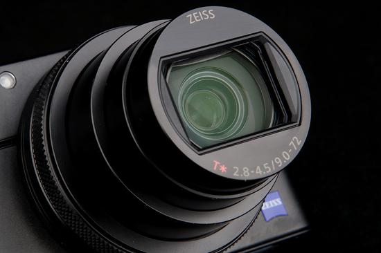 索尼黑卡RX100 VII镜头