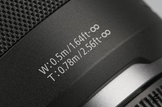 佳能RF24-240mm f/4-6.3 IS USM的最近对焦距离标识