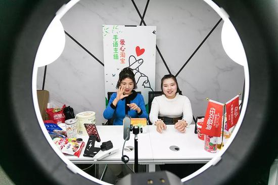 澳门赌场最低筹码多少_全球暴力抗议活动频发 现货黄金震荡上行