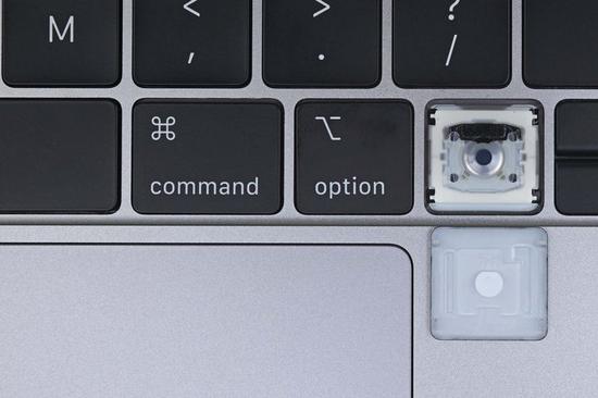 ▲ 2019 款 MacBook Pro 上的蝶式键盘