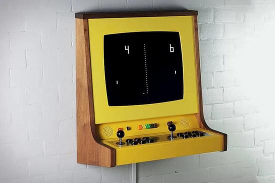 图3：乒乓球街机 Pong，1972年发布，当时非常流行。