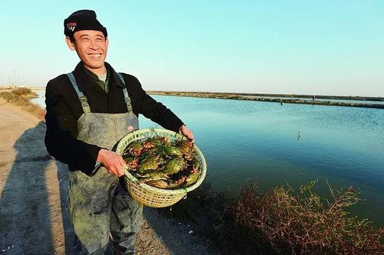 蚂蚁递交招股文件:净利润不及银行十分之一,但把普惠金融做成了
