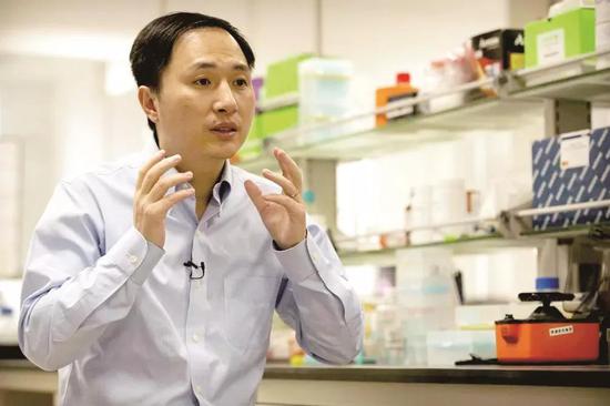 贺建奎和当年震惊社会的