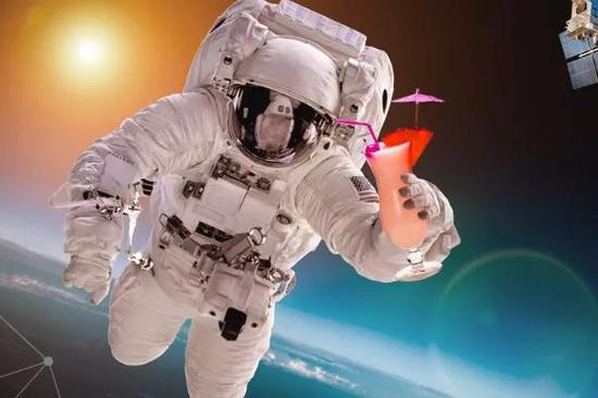 唯一一位女性游客阿努谢赫•安萨里