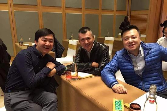 据接近本次交易的相关人士向朱思码记透露，王小川下一步将选择再次创业而无意加入自己成都七中的同学——任宇昕和他的腾讯帝国