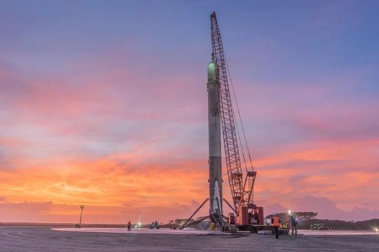 图 | 猎鹰 9 号（来源：pixabay）