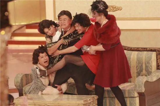 相较于“小鲜肉”,陈百祥这样有诸多作品的老一辈明星在虎扑更受欢迎
