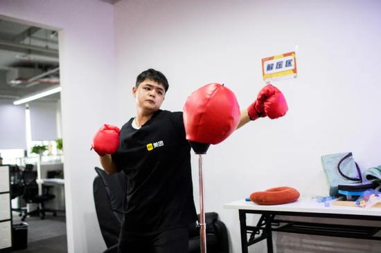 图 | 反诈劝阻员在解压区缓解劝阻失败的负面情绪