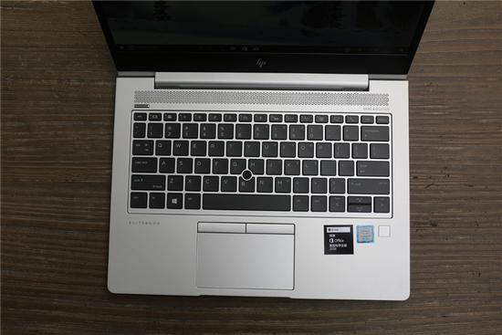 ↑↑↑这就是惠普EliteBook 830 G5的C面了