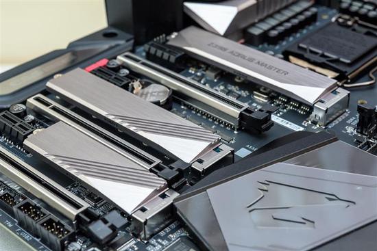 Intel i9-9900K
ײĴ