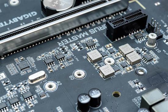 Intel i9-9900K
ײĴ