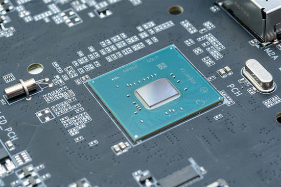 Intel i9-9900K
ײĴ