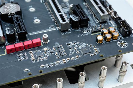 Intel i9-9900K
ײĴ
