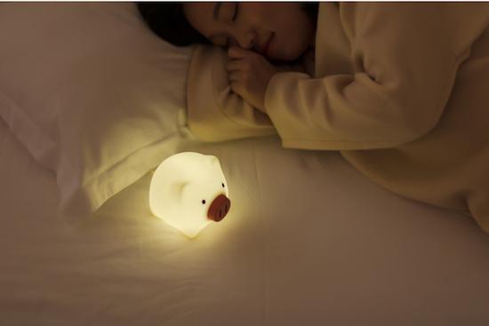 猪猪小夜灯,暖黄的灯光伴你入睡。