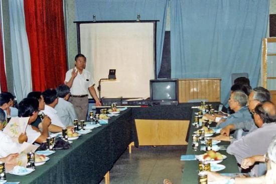 1989年魏宝文院士在重离子加速器首次调试成功会上作报告