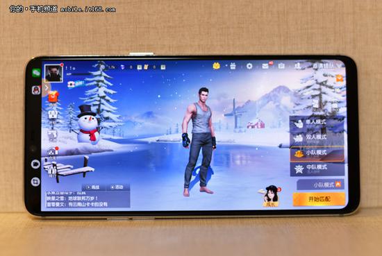 ▲全屏多任务的开关在顶部区域，减少了对游戏过程的影响