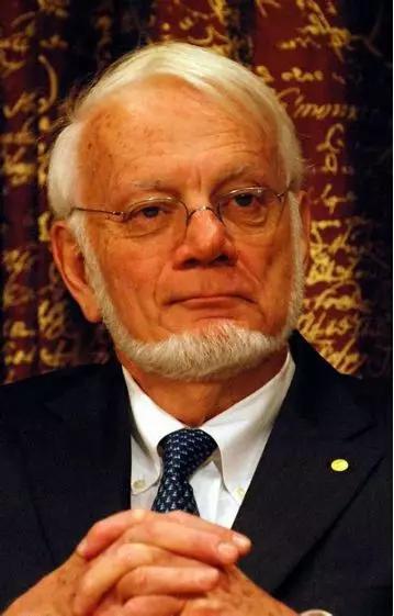 Thomas A。 Steitz(1940.8.23-2018.10.9)