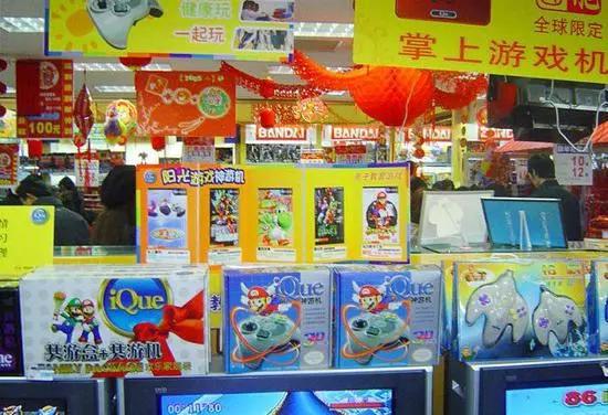 游戏机也曾以不同方式进入中国市场，境遇也各有不同