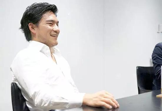 △网上流出的龟山敬司照片