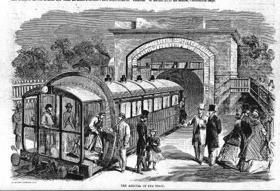 英国水晶宫气动列车