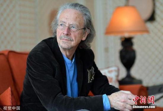 资料图:2019年诺贝尔文学奖得主彼得·汉德克(Peter Handke)。图片来源:视觉中国