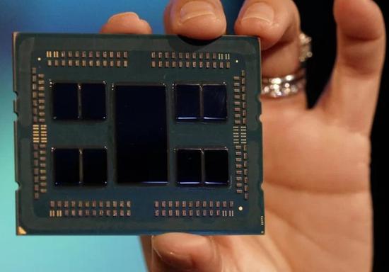 AMD首款7nm霄龙数据中心处理器