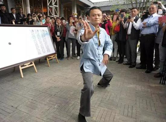“武侠文化”和“革命文化”是人们从表象上理解阿里巴巴文化的两个典型标签