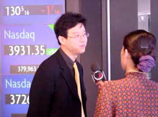 2000年,网易公司纳斯达克上市,丁磊接受媒体采访