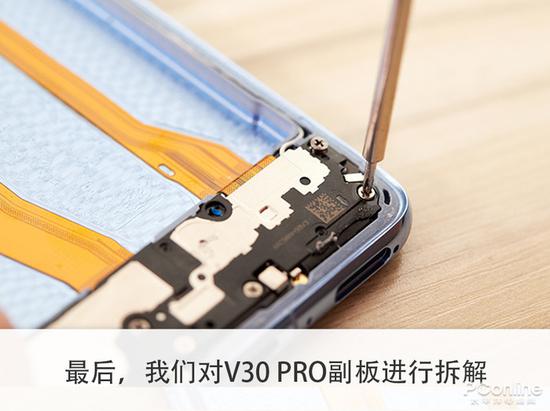 开线下黑彩平台,长和霍建宁:对入股小米有兴趣 但不能再透露
