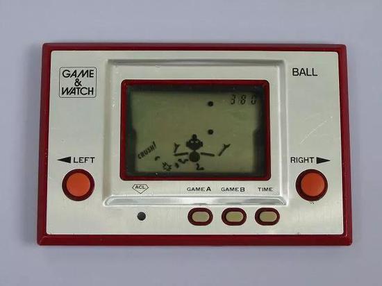 标准红白配色的Game & Watch掌机