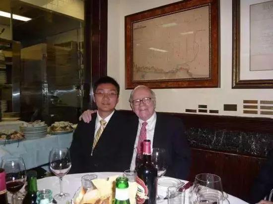 黄峥和Warren Buffettt