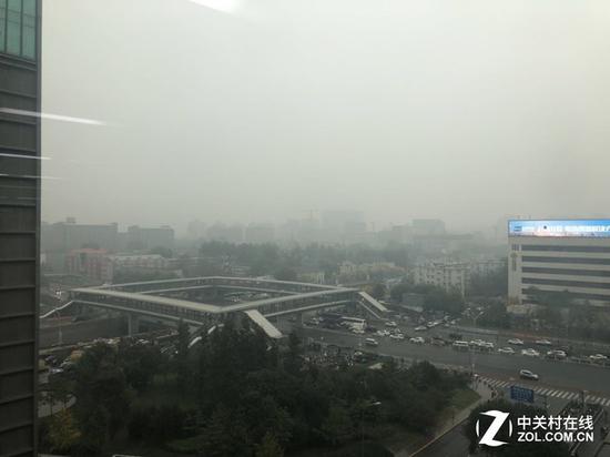北京最近一次雾霾实拍(10.15日)