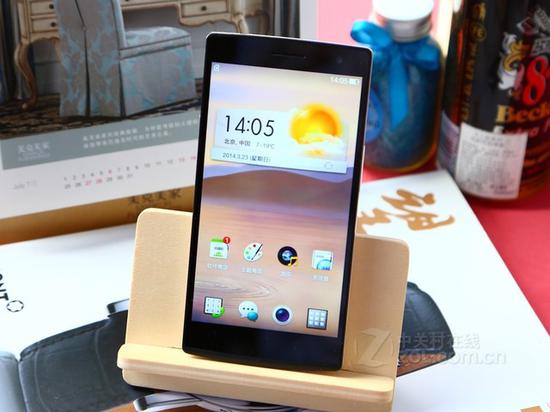 OPPO Find 7搭载第一代VOOC闪充技术