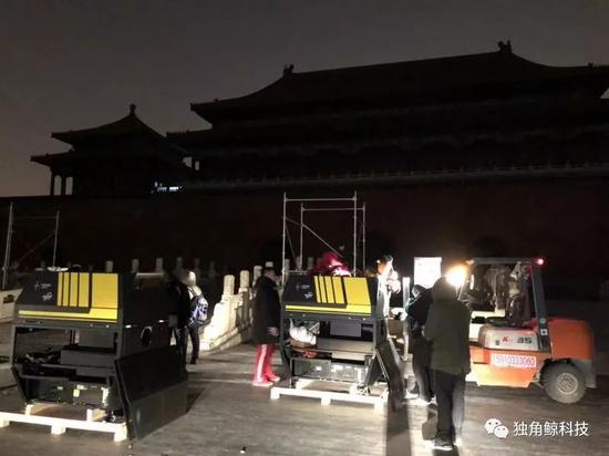 灯光秀技术方现场工作 受访者供图