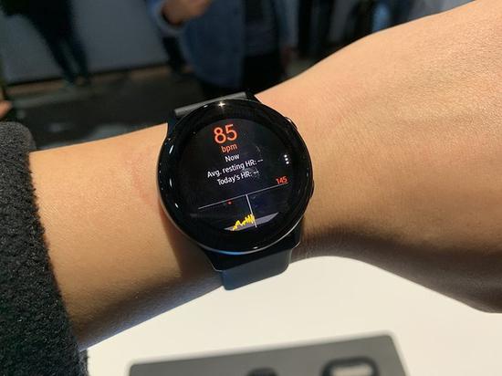 三星Galaxy Watch Active支?#36136;?#26102;心率监测