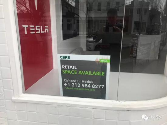 一家关停的特斯拉线下店,图片来自网络
